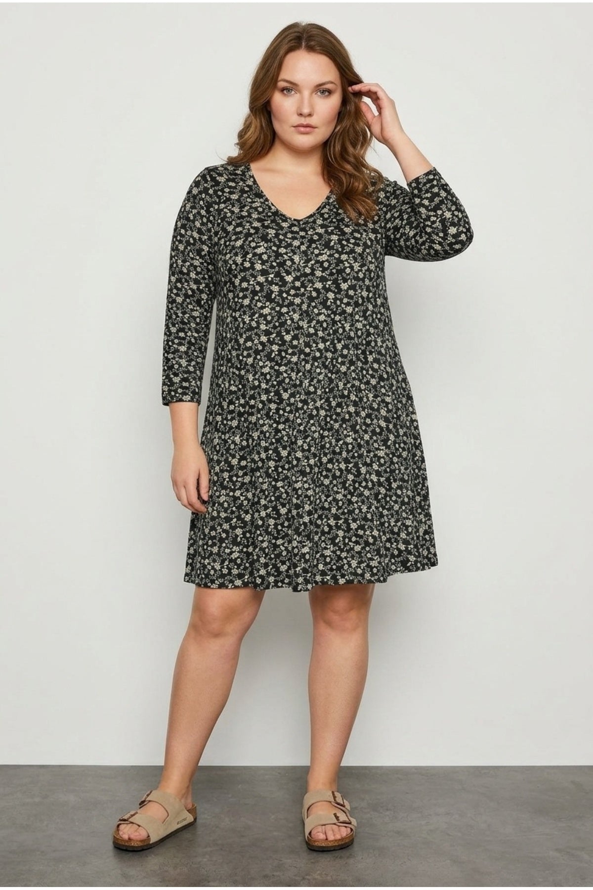 Plus Size V-Neck Floral Print Long Sleeve Short Dress