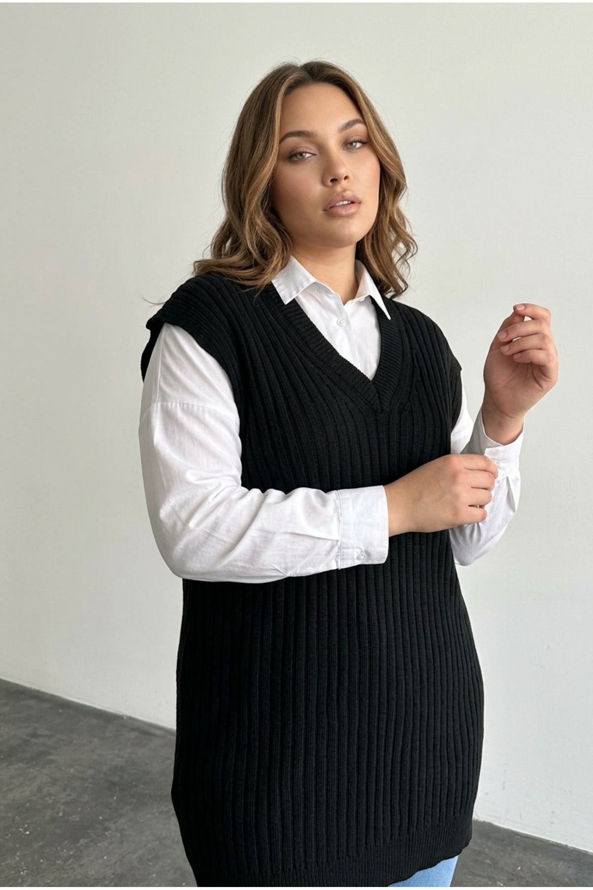 Plus Size V-Neck Short Sleeve Knit Sweater