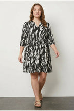 Plus Size V-Neck Half Sleeve Patterned Mini Dress