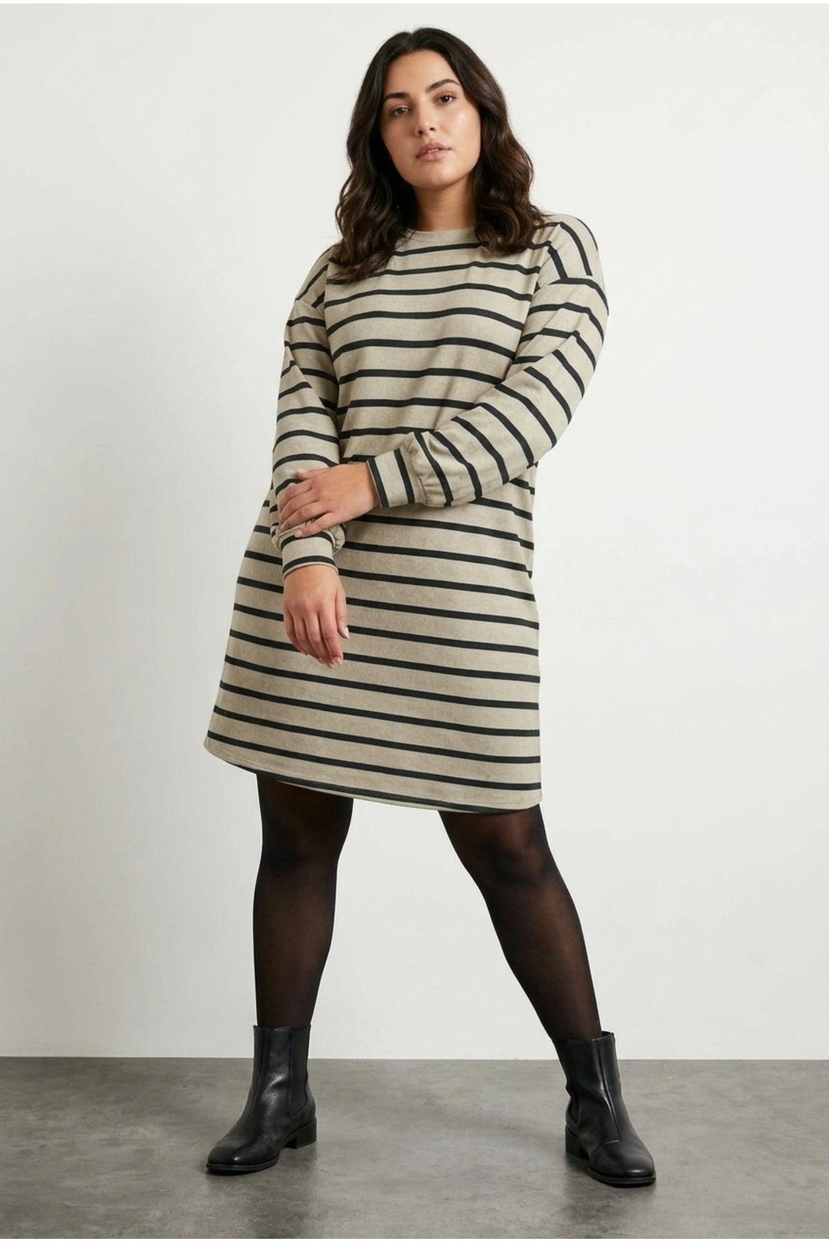 Plus Size Crew Neck Long Sleeve Striped Short Dress