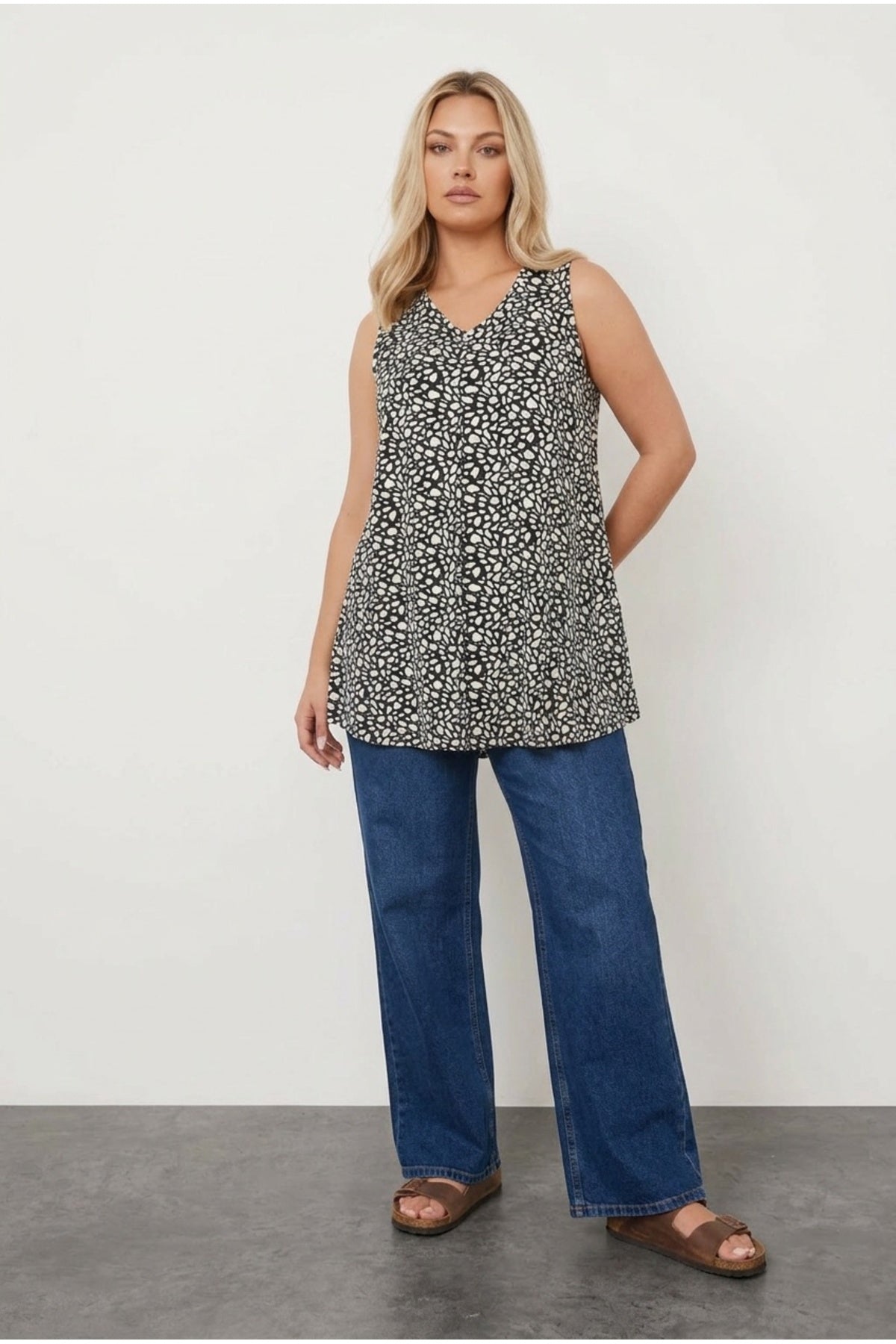 Plus Size V-Neck Sleeveless Patterned Blouse with Swing Hem