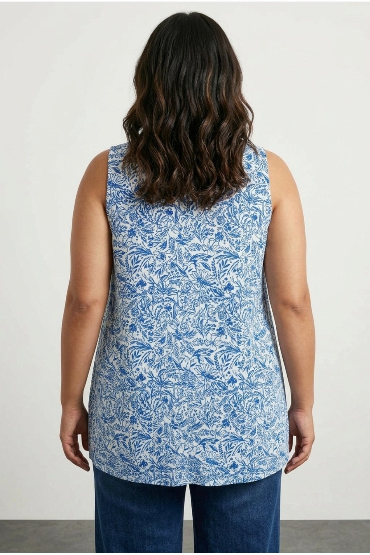 Plus Size V-Neck Pleated Front Sleeveless Floral Print T-shirt