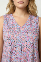 Plus Size V-Neck Sleeveless Floral Patterned Unlined Lace Blouse