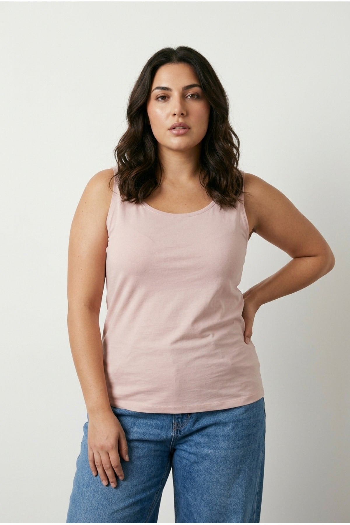Plus Size Basic Sleeveless Tank Top