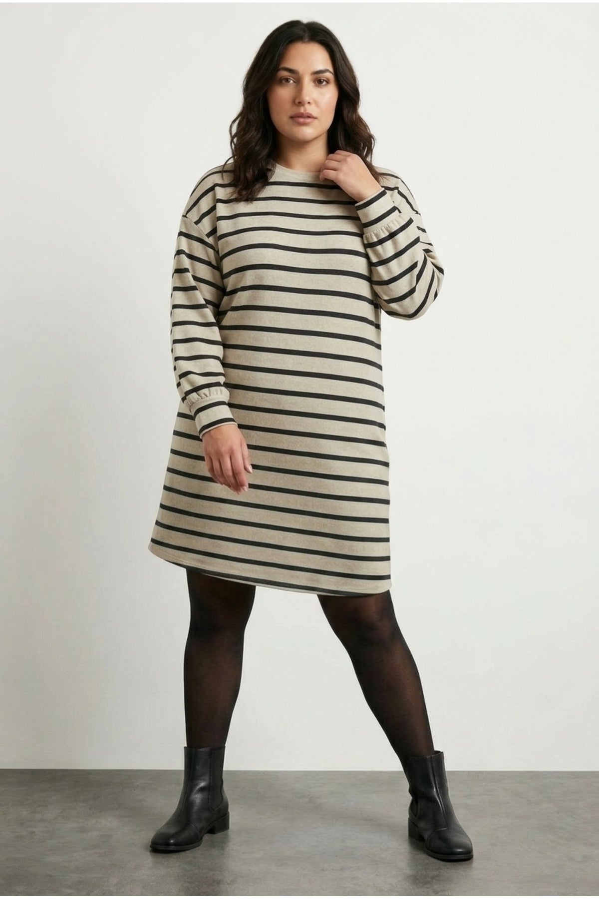 Plus Size Crew Neck Long Sleeve Striped Short Dress