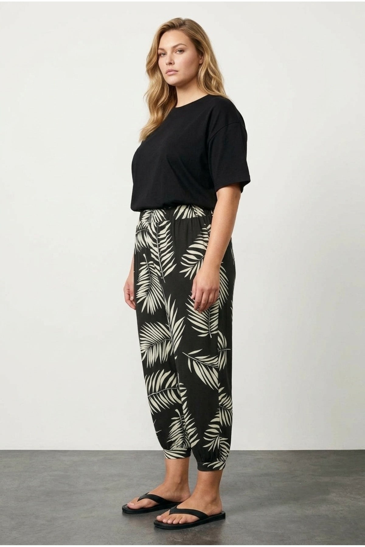 Plus Size Ankle Length Harem Pants with Elasticated Cuffs and Waist and Pockets