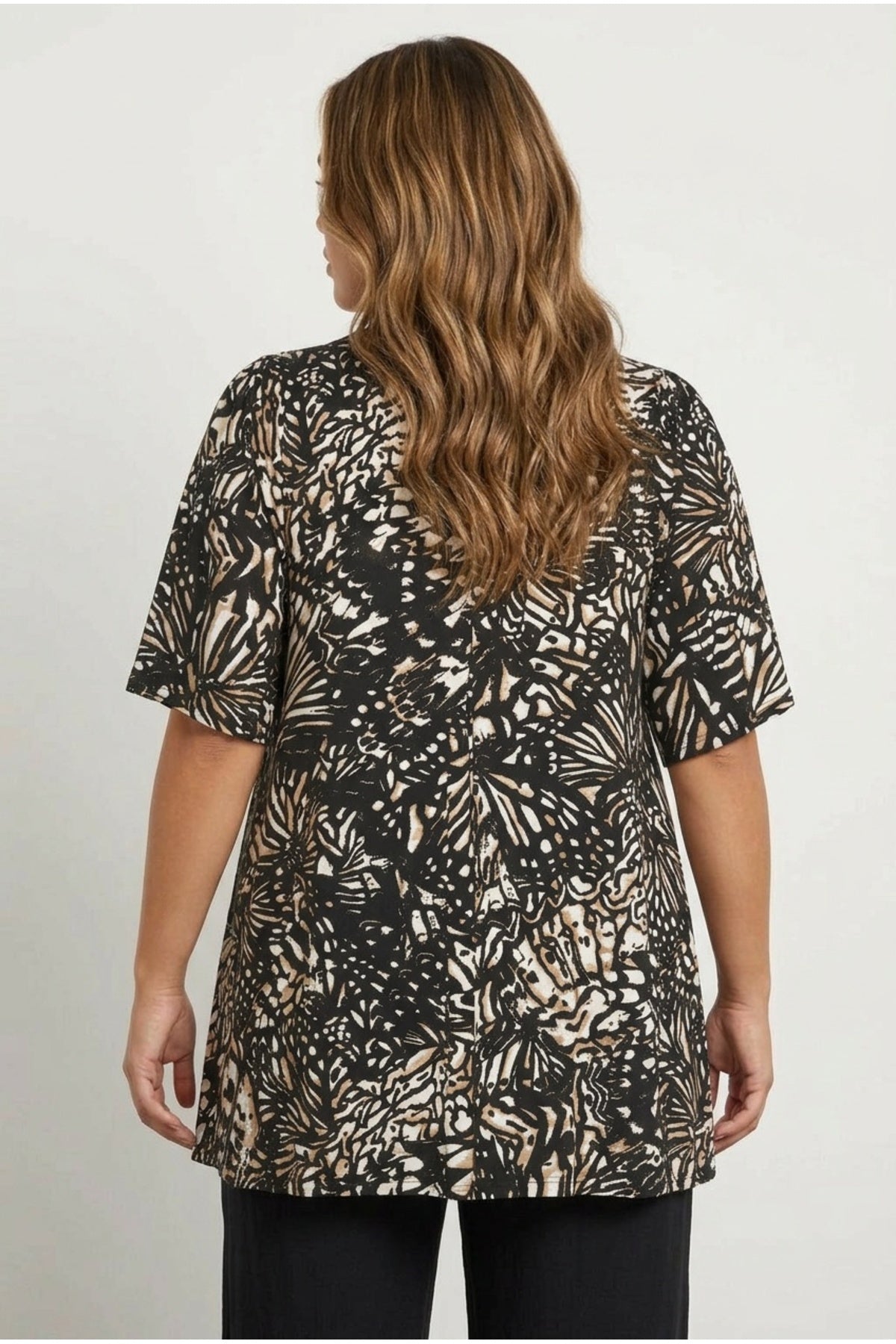 Plus Size V-Neck Front Pleated Short Sleeve Patterned Blouse
