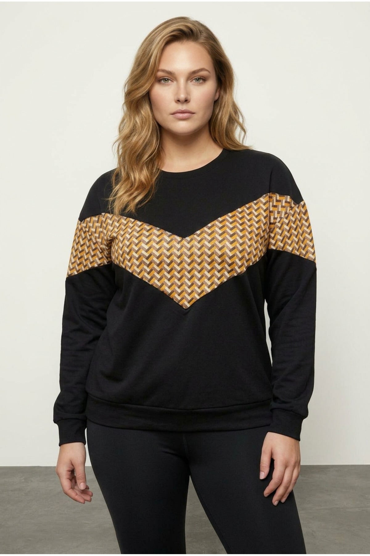 Plus Size Crew Neck Long Sleeve Patterned Sweatshirt