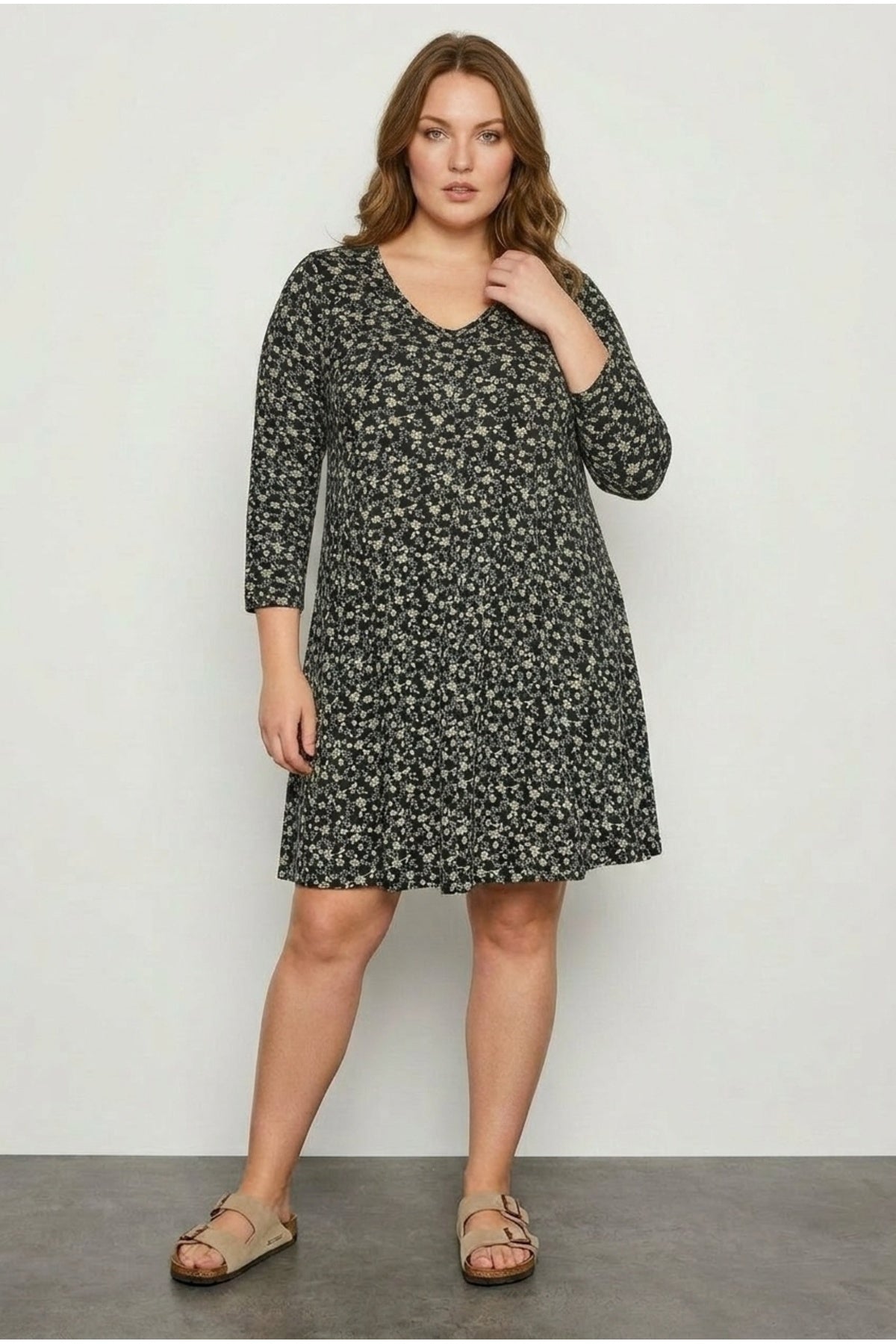 Plus Size V-Neck Floral Print Long Sleeve Short Dress