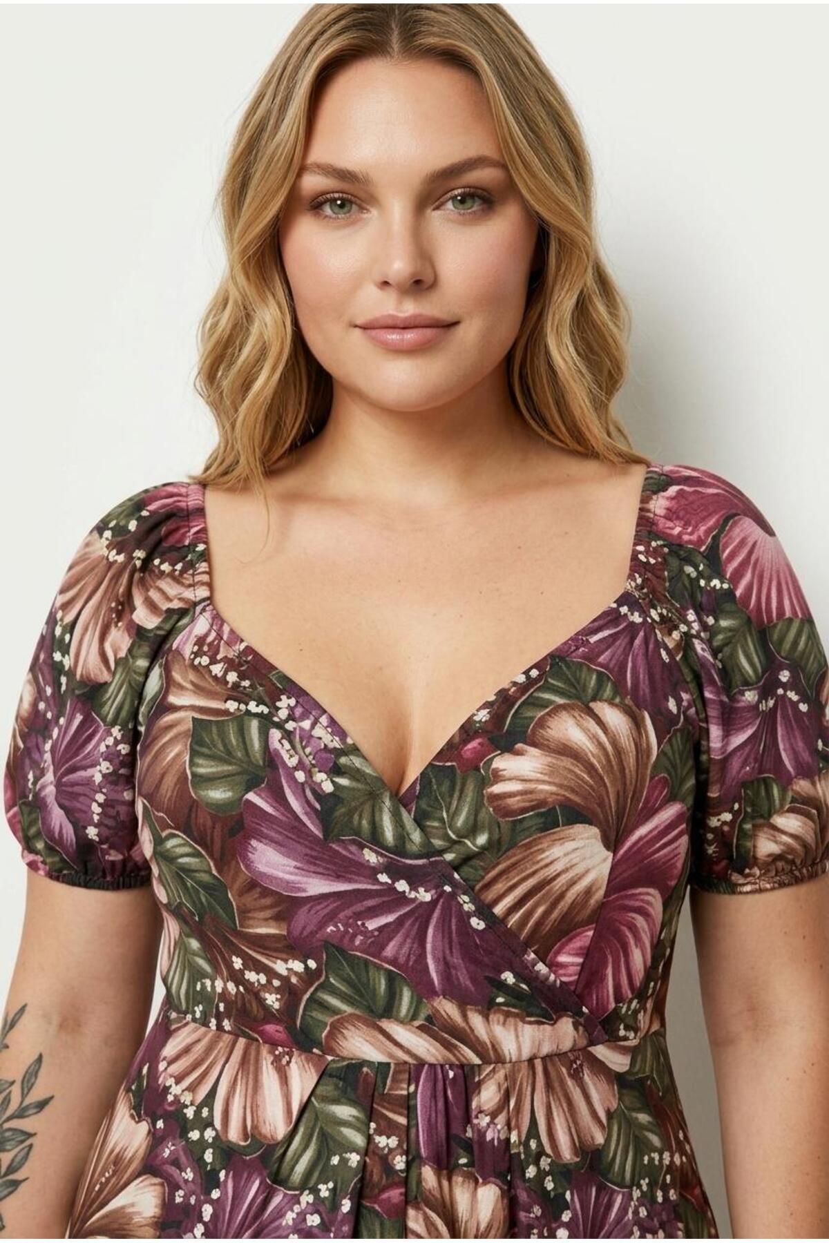 Plus Size Short Sleeve Princess Neck Floral Patterned Maxi Dress