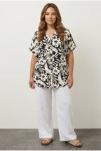 Plus Size Short Sleeve Floral Patterned Shirt