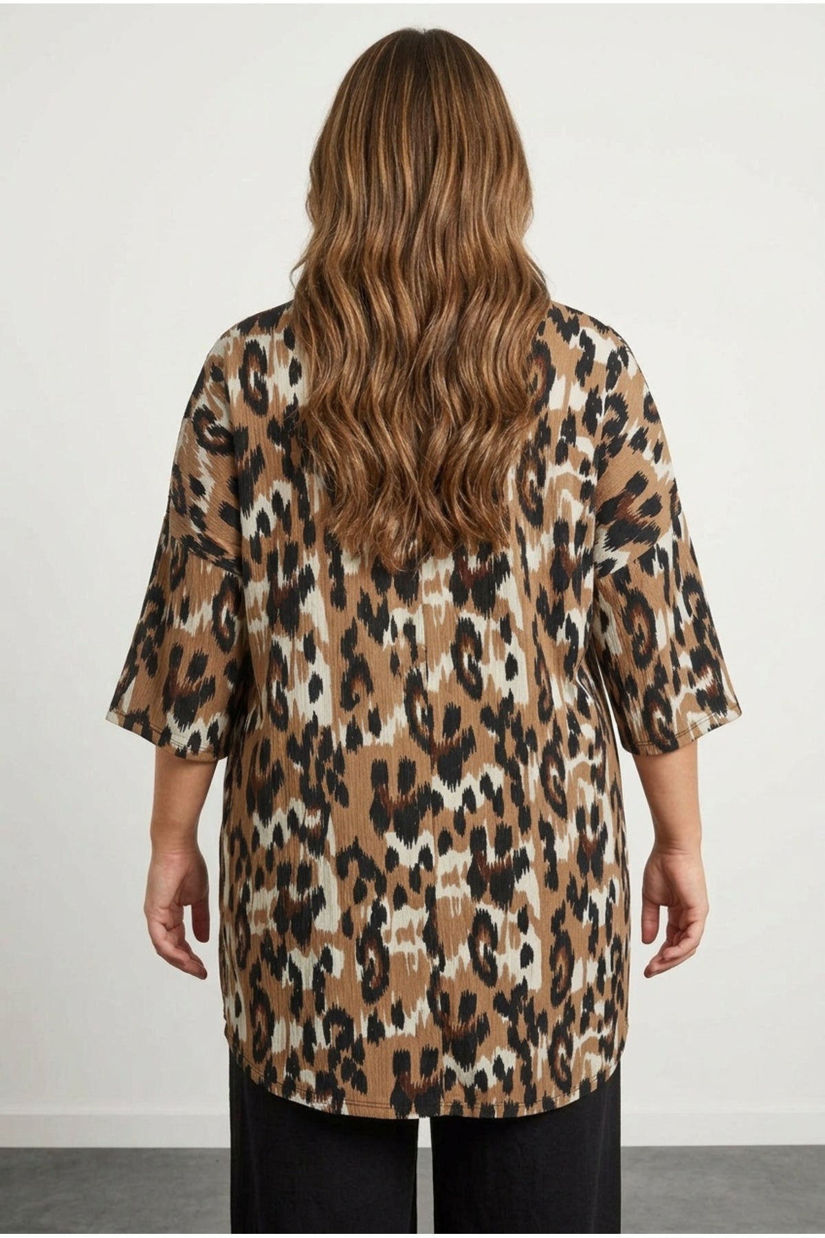Plus Size Shirt Collar Half Sleeve Asymmetrical Hem Cut Long Blouse