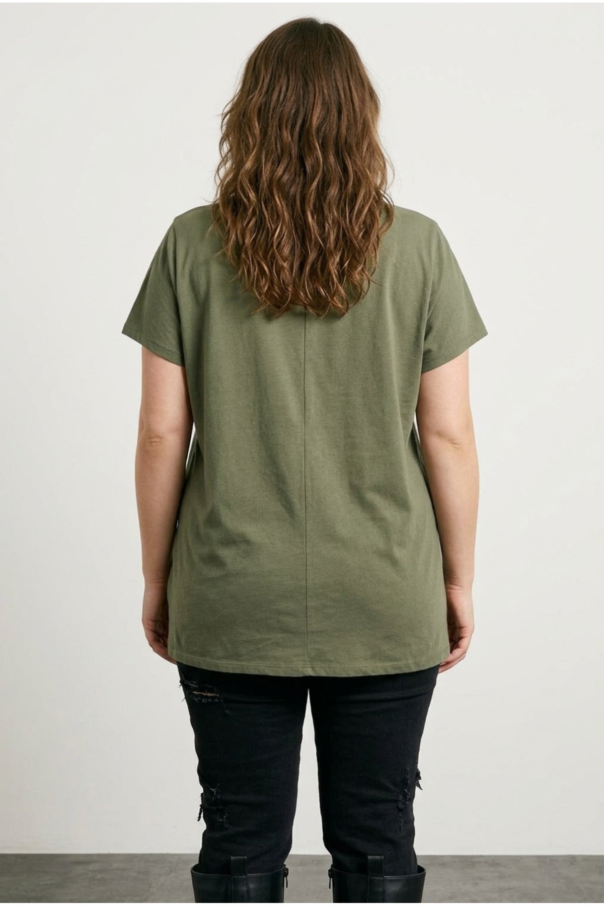 Plus Size Crew Neck Short Sleeve T-shirt with Slash Detail and Stretchy Fabric