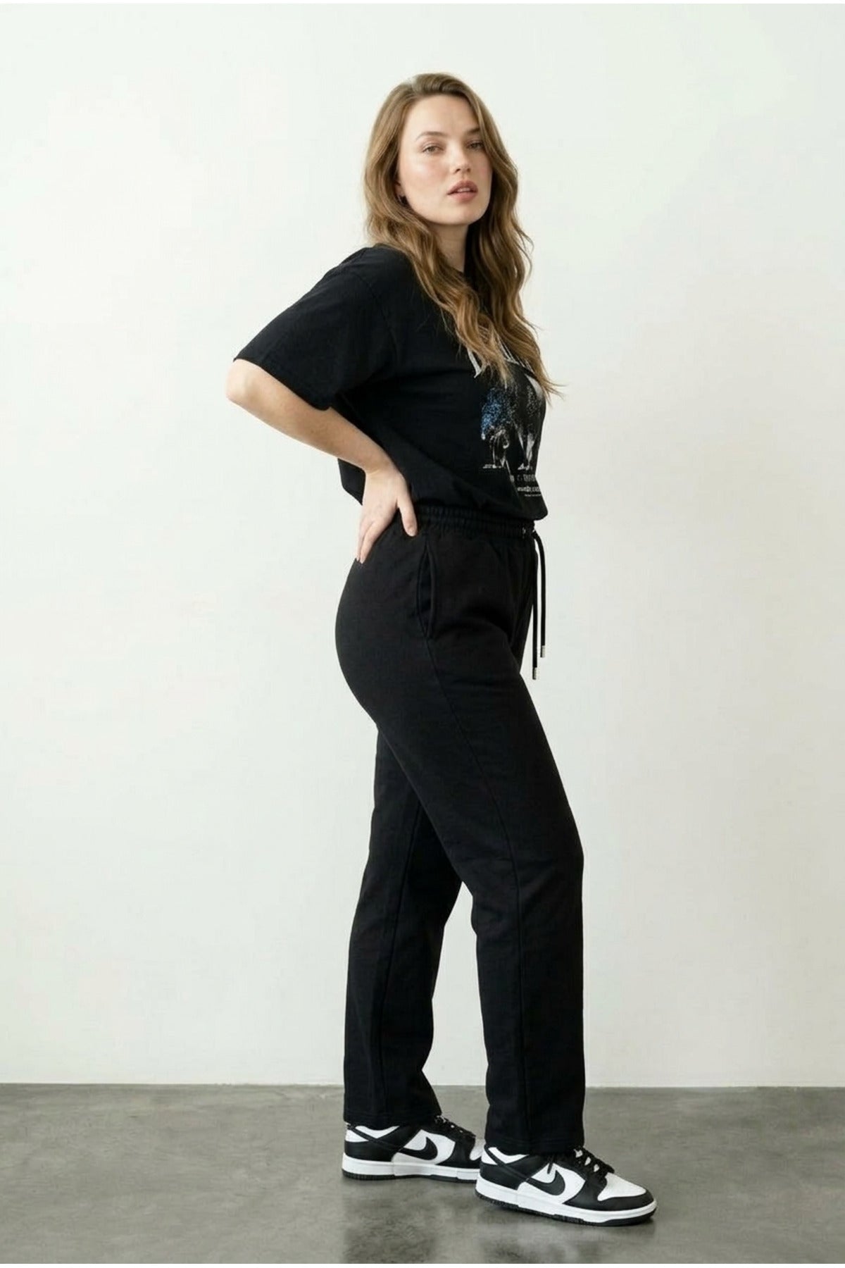 Plus Size Drawstring Elastic Waist Stretchy Pocketed Sweatpants
