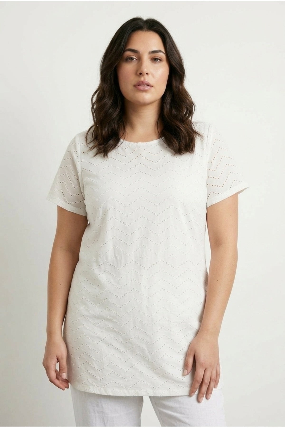 Plus Size Crew Neck Short Sleeve Zigzag Patterned Unlined Long T-shirt
