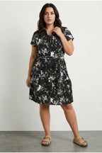 Button-Detailed Sleeveless Patterned Dress