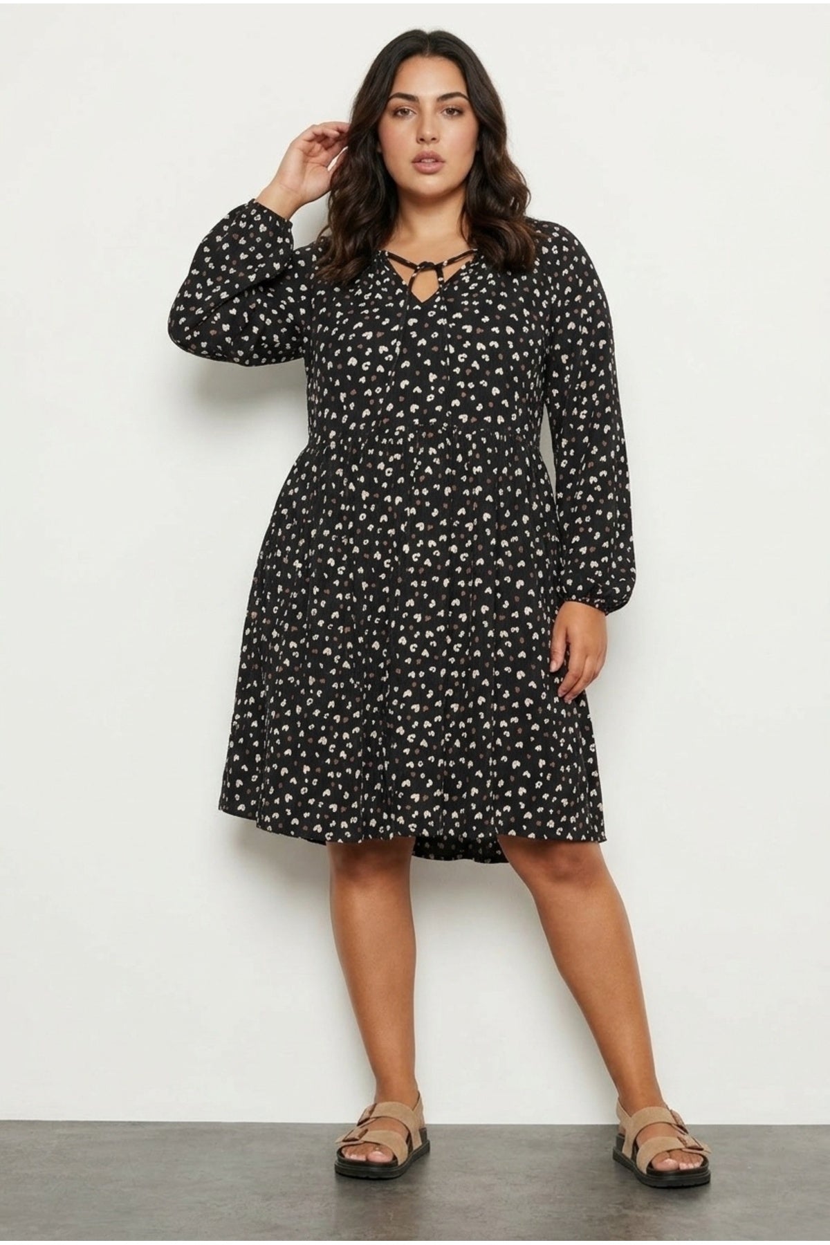 Plus Size V-Neck Long Sleeve Crinkled Fabric Mini Dress