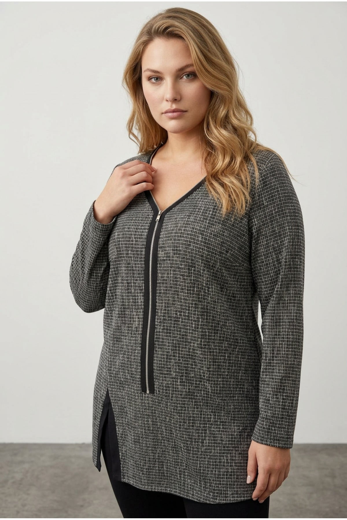 Plus Size V-Neck Front Zippered Slit Detailed Blouse