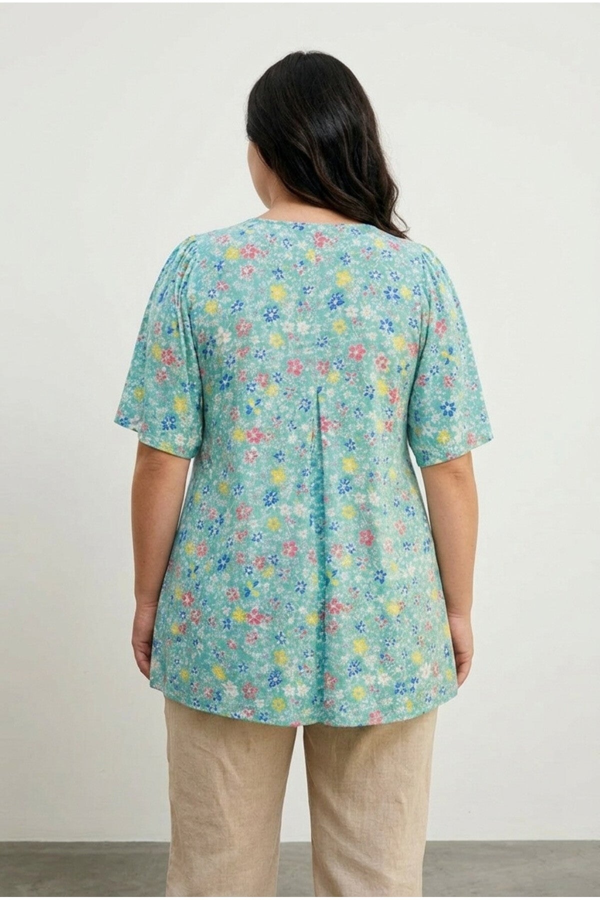 Plus Size V-Neck Short Sleeve Floral Patterned Long T-shirt