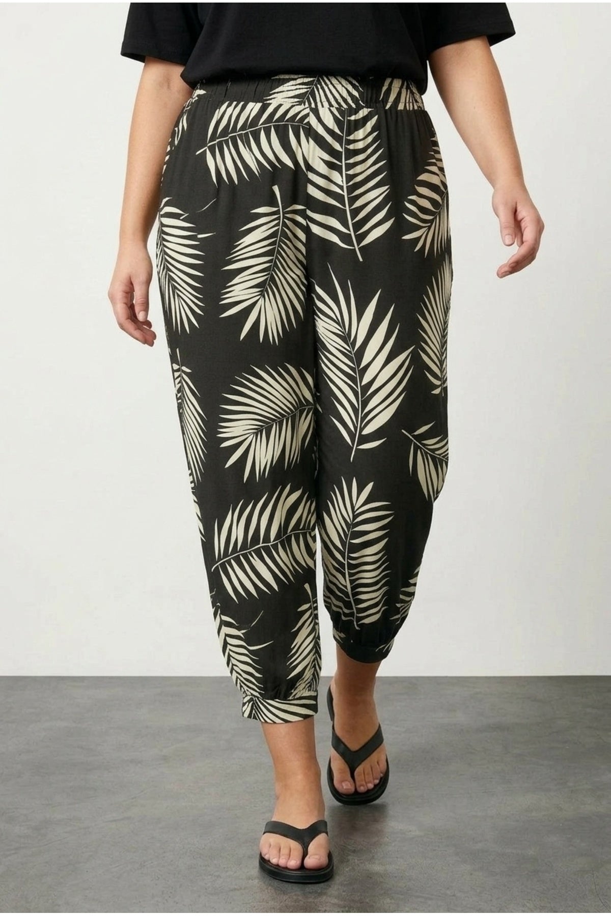 Plus Size Ankle Length Harem Pants with Elasticated Cuffs and Waist and Pockets