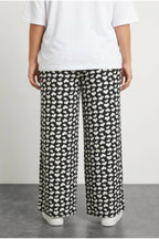 Plus Size Elastic Waist Wide Leg Heart Patterned Pocketed Trousers
