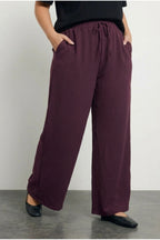 Plus Size Elastic Waist Wide Leg Pocketed Trousers