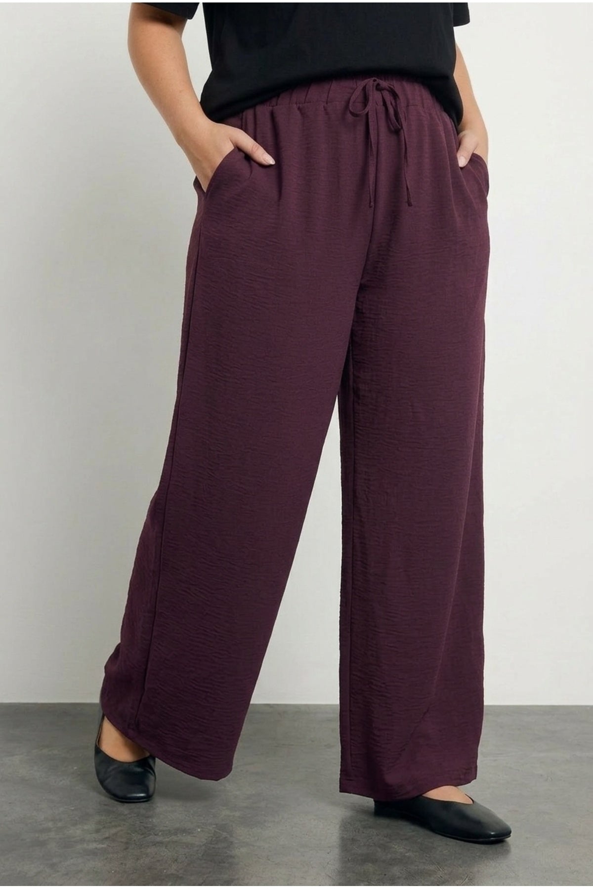 Plus Size Elastic Waist Wide Leg Pocketed Trousers