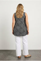 Plus Size Pocket Detailed Leopard Print Back Sleeveless Crew Neck Blouse