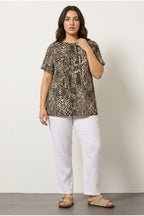 Plus Size Crew Neck Short Sleeve Leopard Print Stretchy Fabric T-shirt