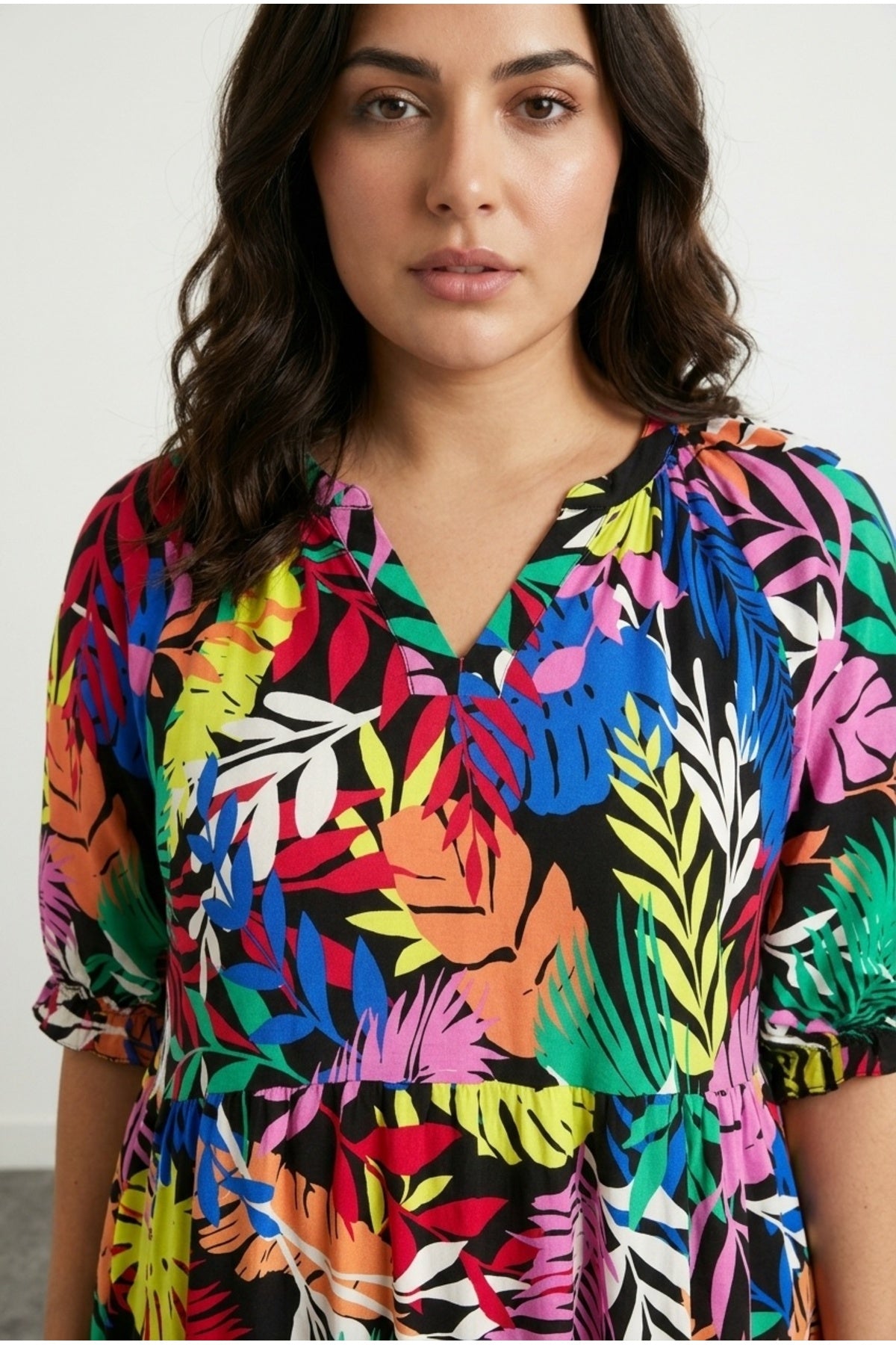 Plus Size V-Neck Floral Patterned Mini Dress