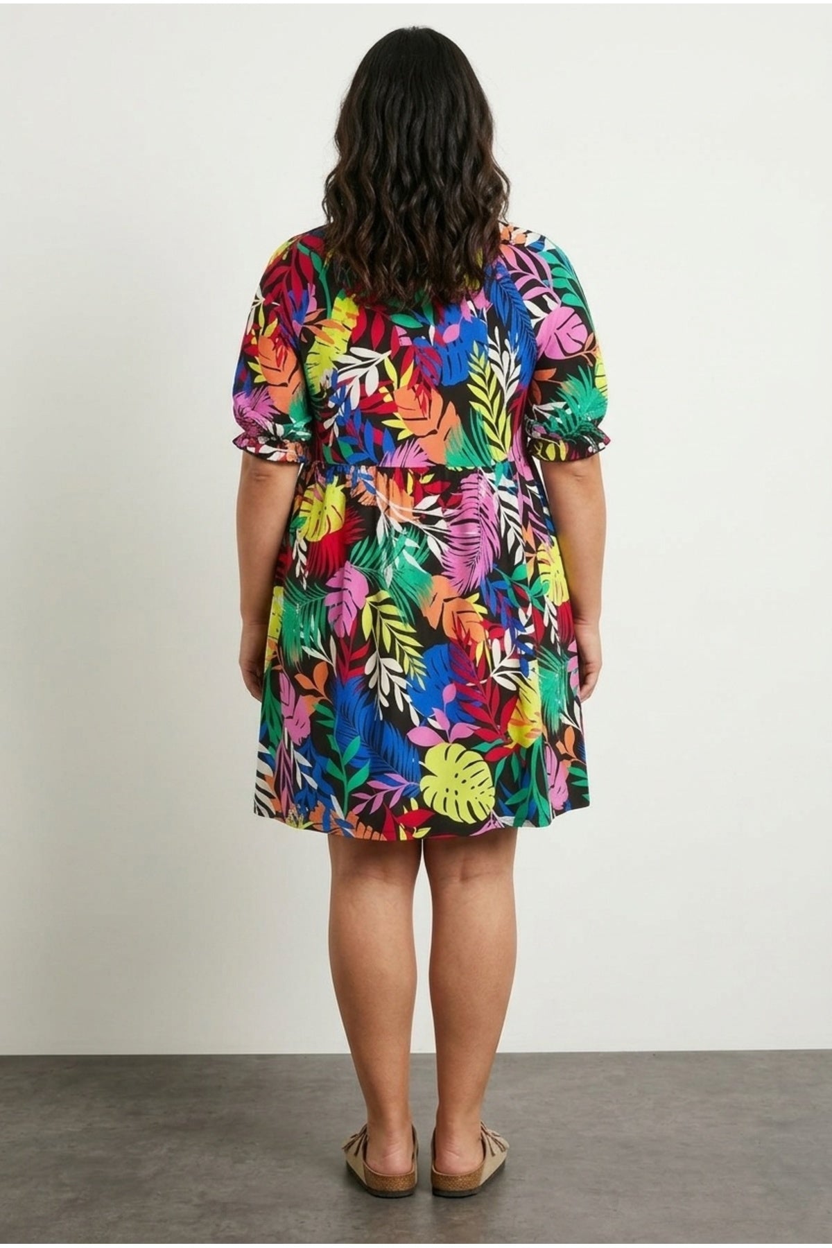 Plus Size V-Neck Floral Patterned Mini Dress