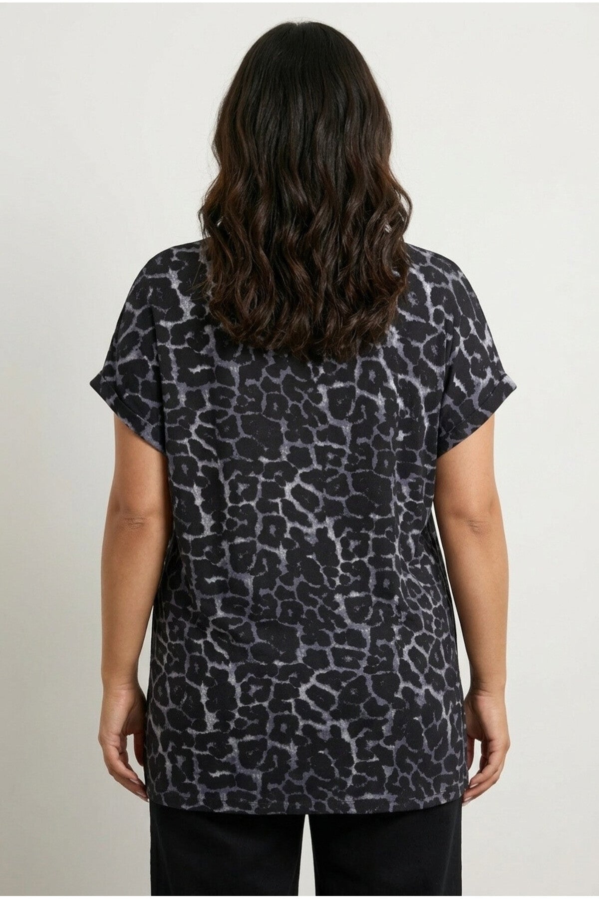 Plus Size Crew Neck Short Sleeve Leopard Print T-shirt