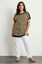 Plus Size Leopard Print Eyelet Detailed T-shirt