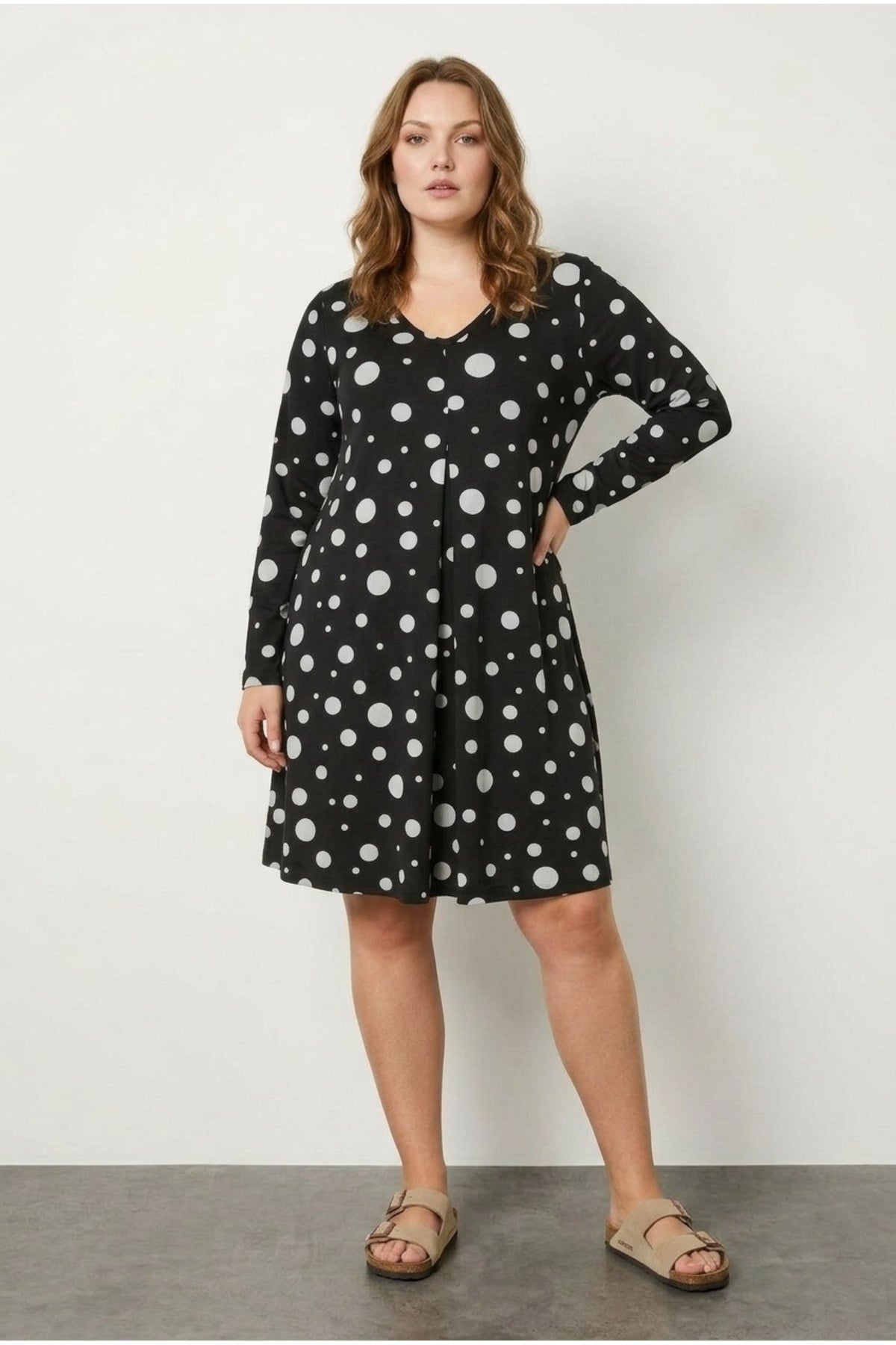 Plus Size V-Neck Long Sleeve Polka Dot Patterned Dress