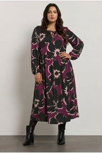Plus Size V-Neck Long Sleeve Crinkle Fabric Maxi Dress