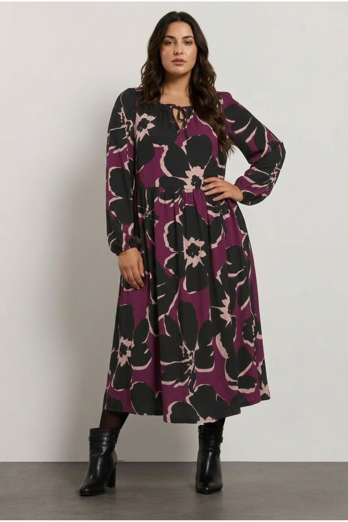 Plus Size V-Neck Long Sleeve Crinkle Fabric Maxi Dress