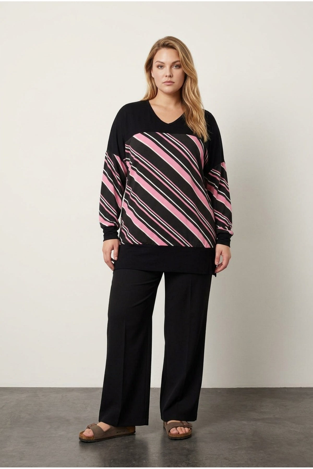 Plus Size V-Neck Long Sleeve Elasticated Cuff Slit Blouse