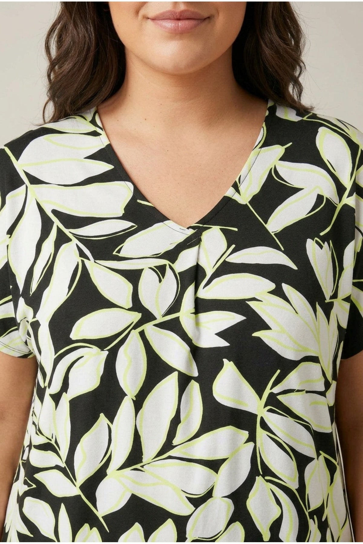 Plus Size V-Neck Short Sleeve Leaf Patterned Blouse
