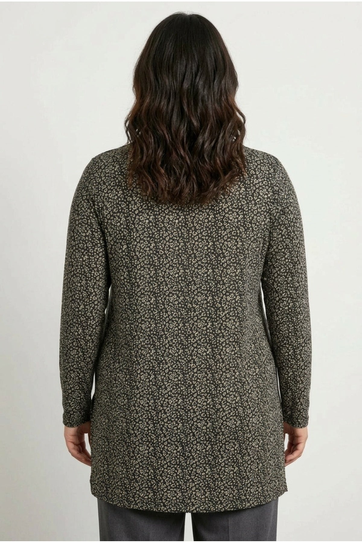 Plus Size Slit Detail Polka Dot Sequined Long Sleeve Crew Neck Blouse