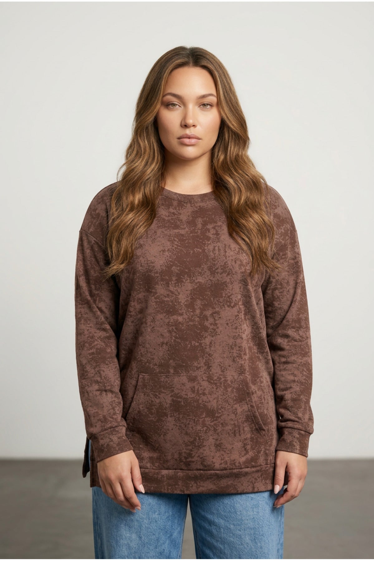 Plus Size Long Sleeve Crew Neck Front Pocket Patterned Sweatshirt