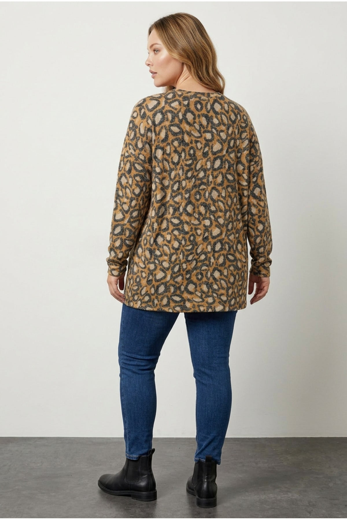 Plus Size Crew Neck Orange Leopard Print Plush Sweater