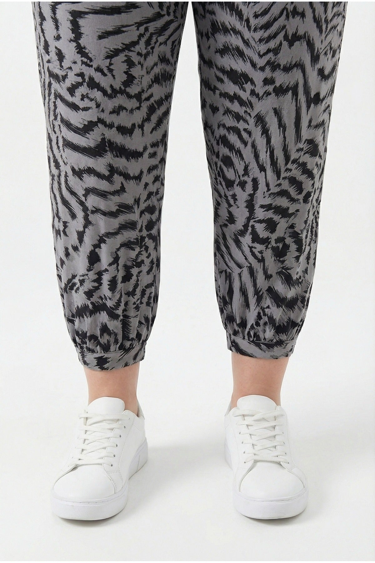 Plus Size Patterned Harem Pants with Elasticated Waist and Cuffs and Pockets