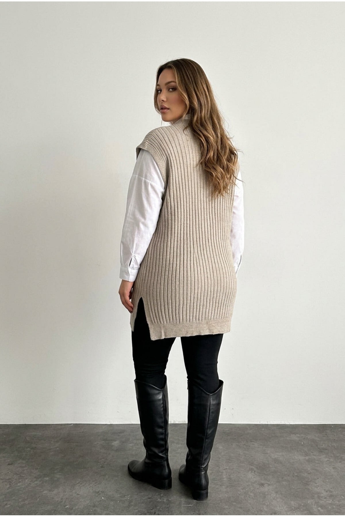 Plus Size V-Neck Short Sleeve Knit Sweater