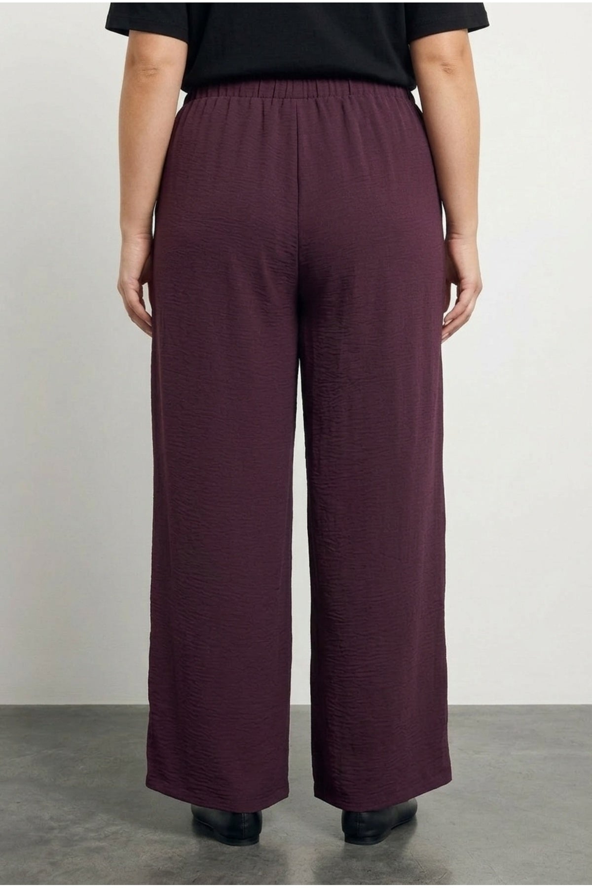 Plus Size Elastic Waist Wide Leg Pocketed Trousers