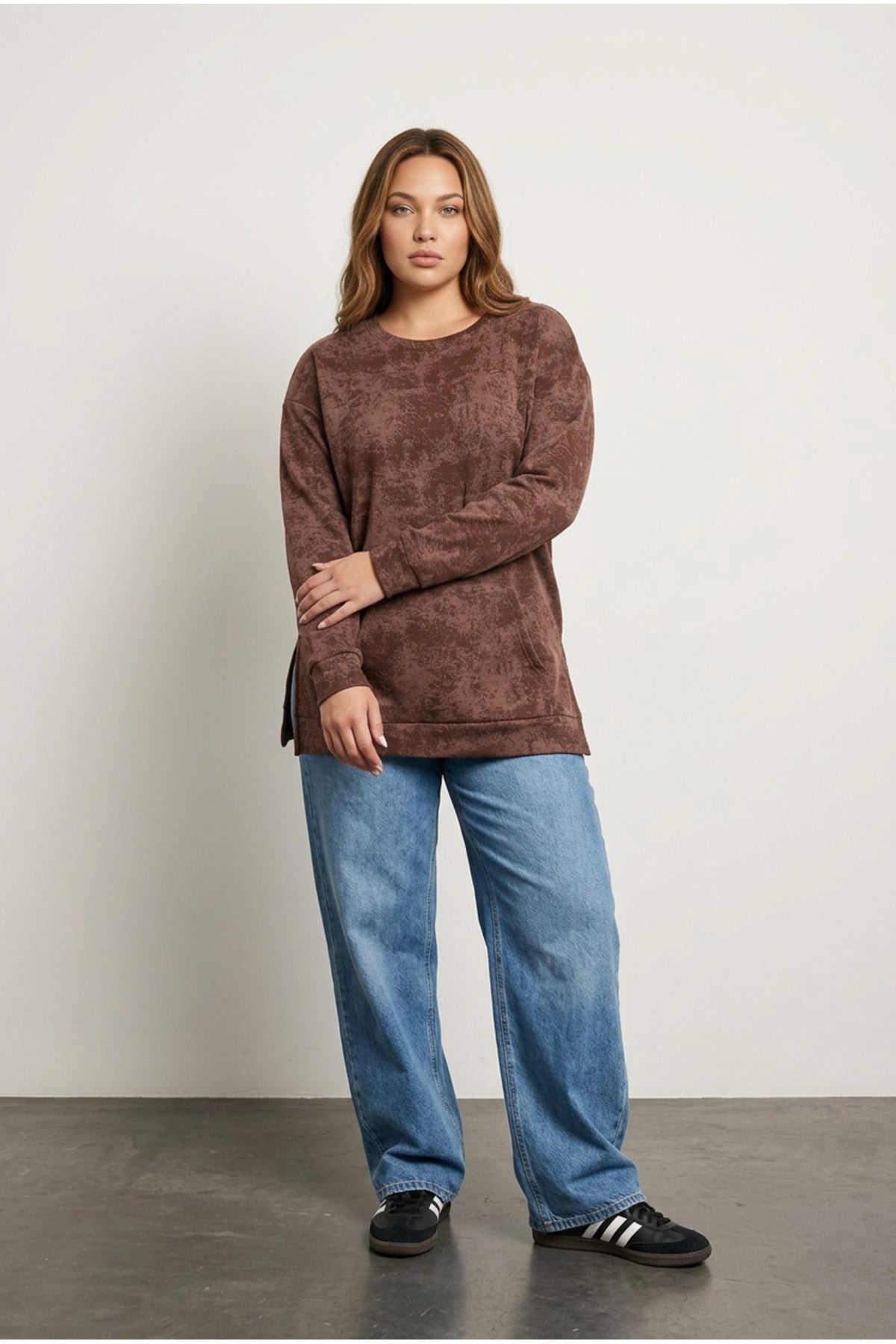 Plus Size Long Sleeve Crew Neck Front Pocket Patterned Sweatshirt